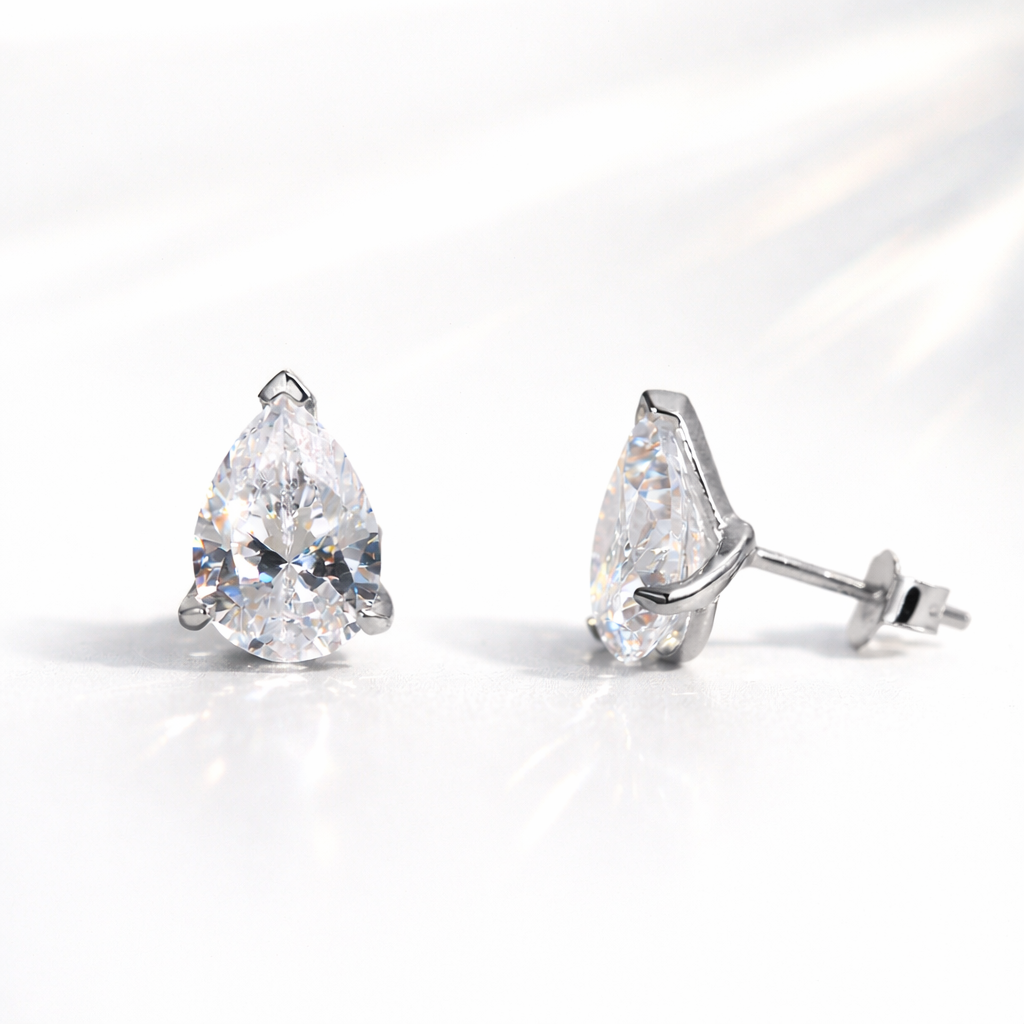 Muse (Pear) Studs White Gold