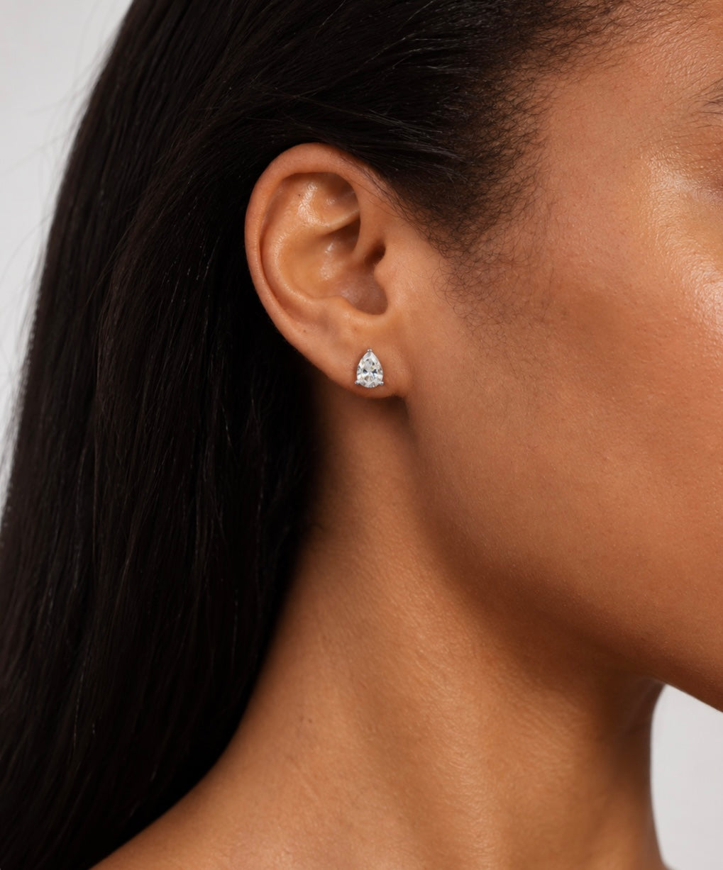 Muse (Pear) Studs White Gold